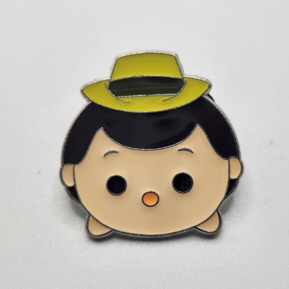 Disney Pin Trading Adventureland Tsum Tsum Jungle Cruise Skipper 2017 - Picture 1 of 3